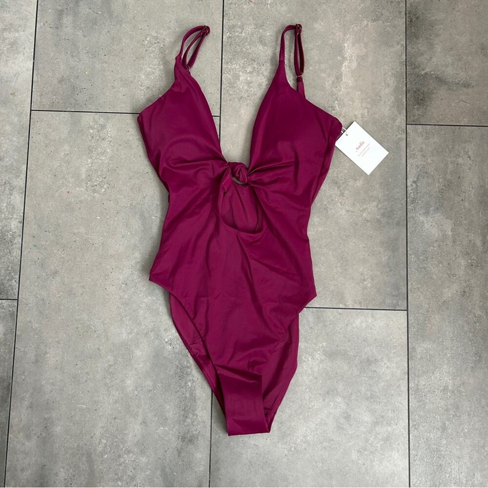 NEW Andie The Santorini one piece in PLUM size SMALL